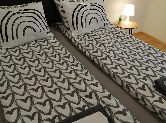 Tesla Apartamento Viena